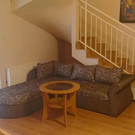 Jenny Apartment *
